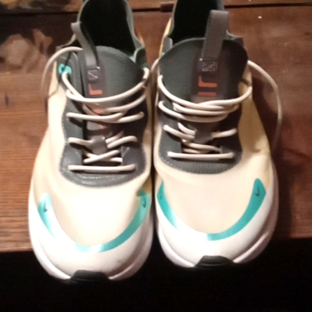 Nike air max size 8